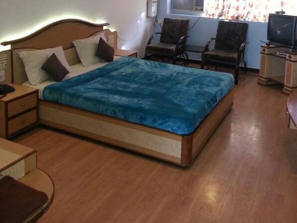 Hotel Jmc Group Rajkot Exterior photo